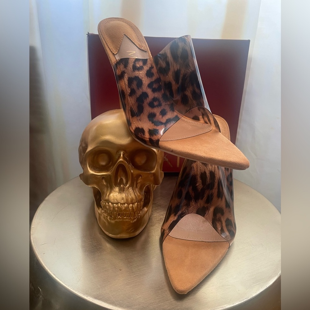 *Never Worn* Size 10 Mackin J open toe leopard print PVC mule 5” heel stilettos
